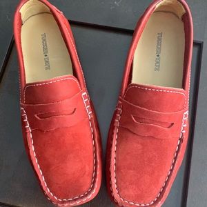 Youth Boys Red driving shoe Size 32 EU